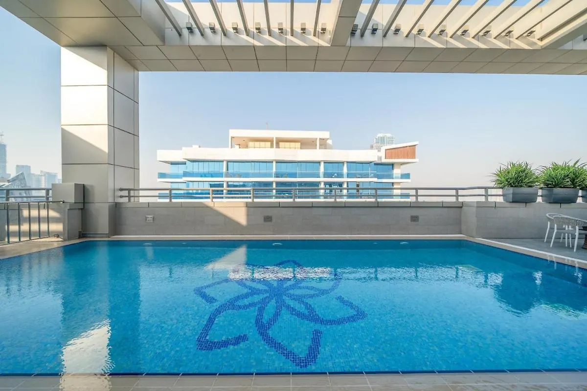 Elegant 2Br New & Canal & Burj Views & Pool & Gym Dubai