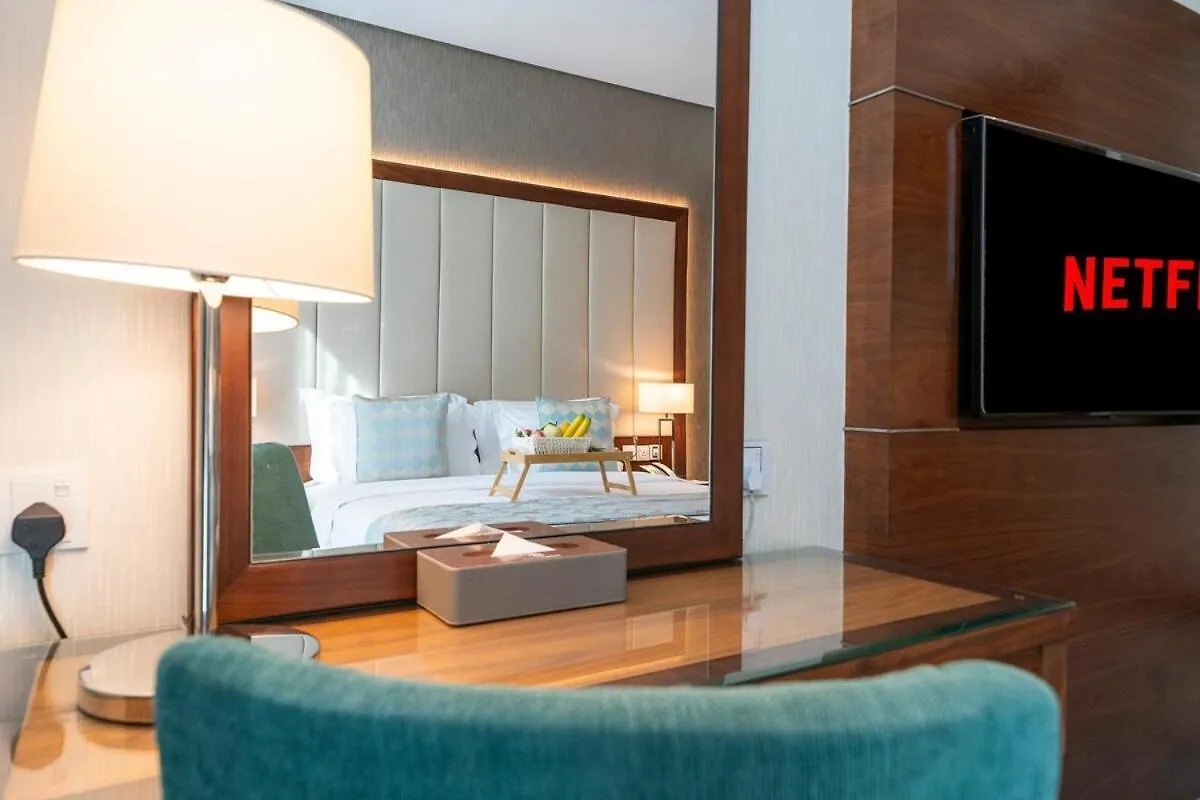 Elegant 2Br New & Canal & Burj Views & Pool & Gym Dubai Apartment