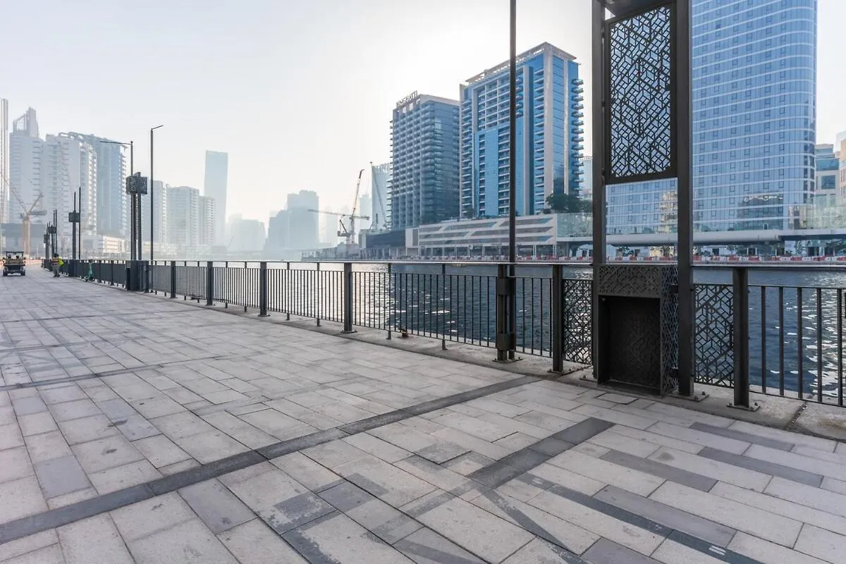 Elegant 2Br New & Canal & Burj Views & Pool & Gym Dubai