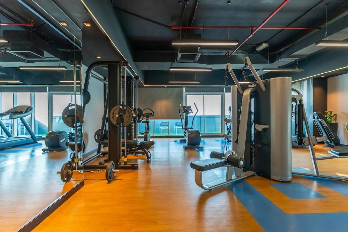 Apartment Elegant 2Br New & Canal & Burj Views & Pool & Gym Dubai